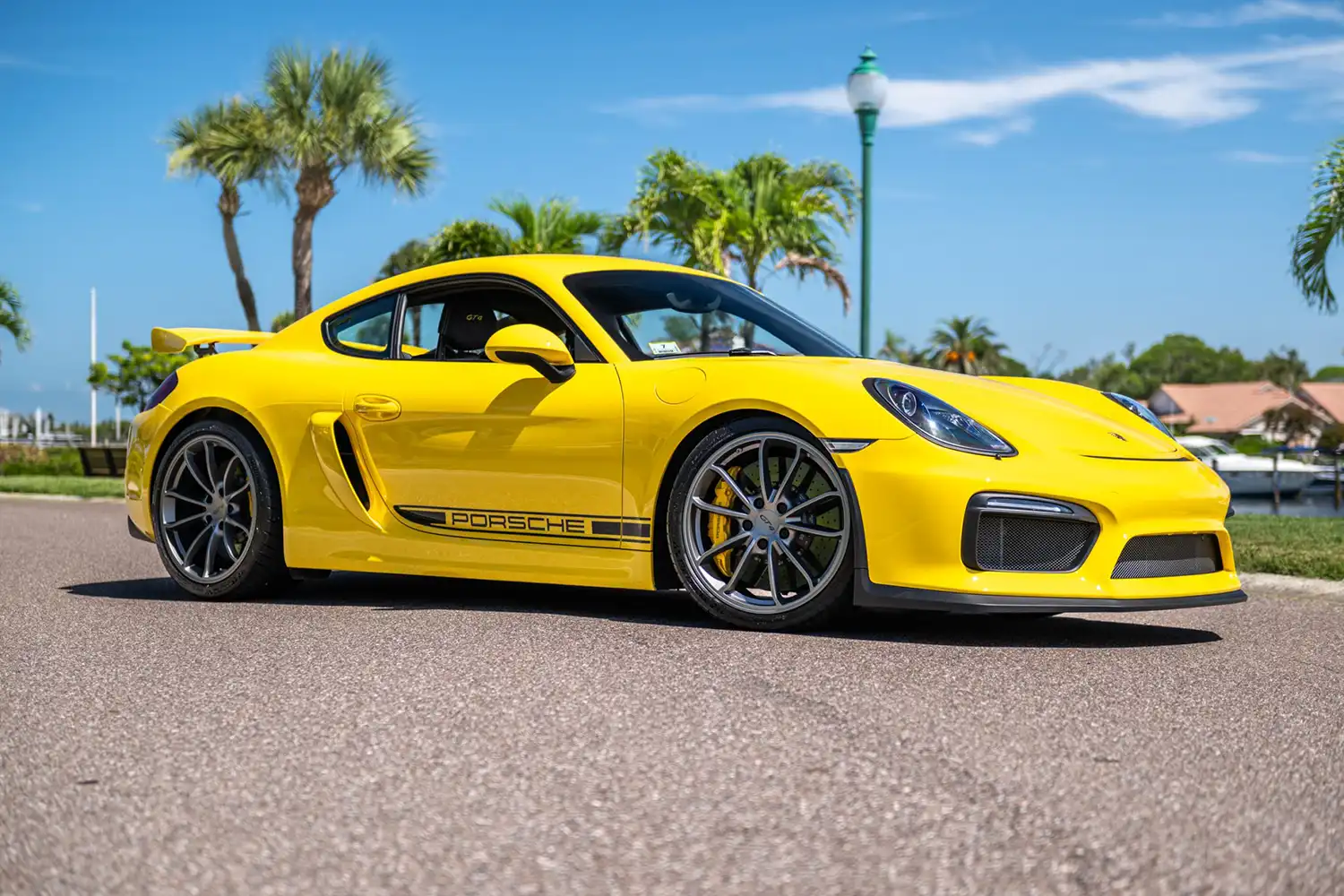 2016 Porsche Cayman GT4