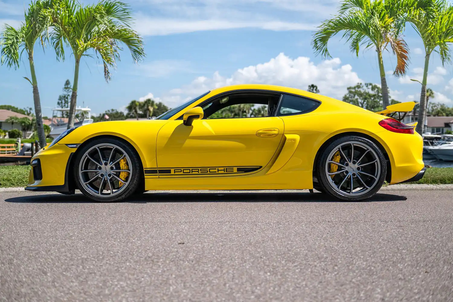2016 Porsche Cayman GT4