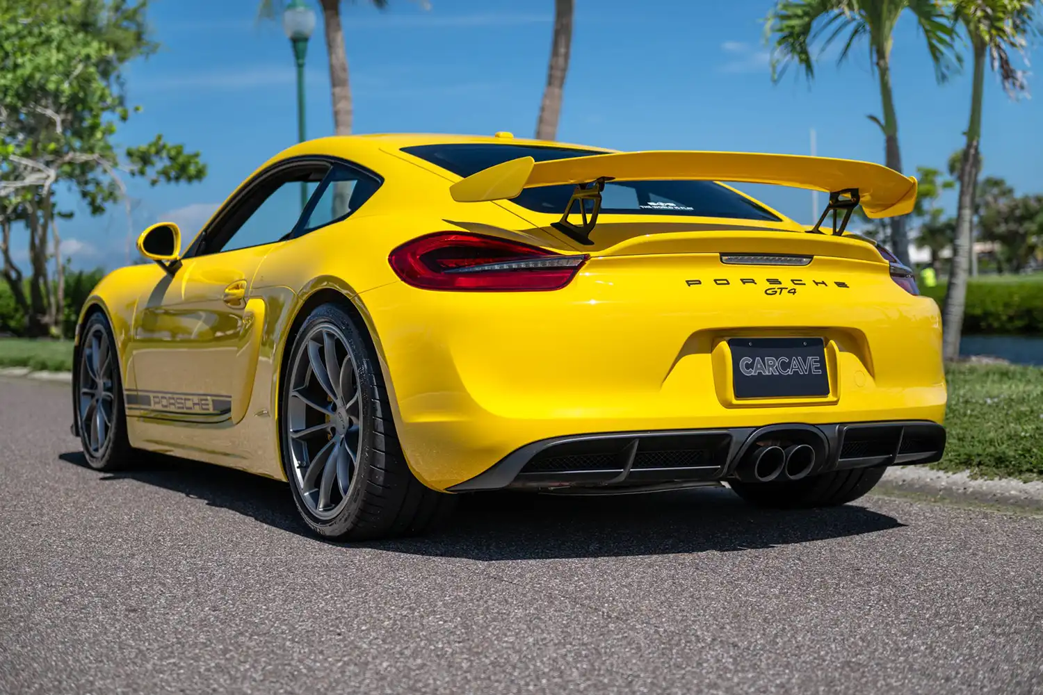 2016 Porsche Cayman GT4