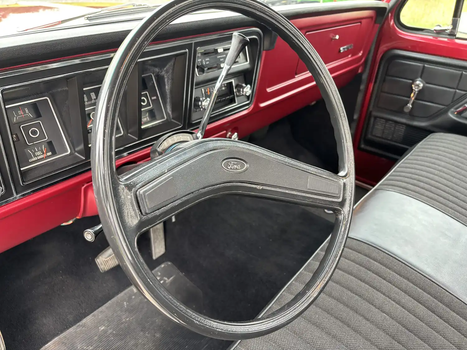 1977 Ford F-100 Custom Flareside