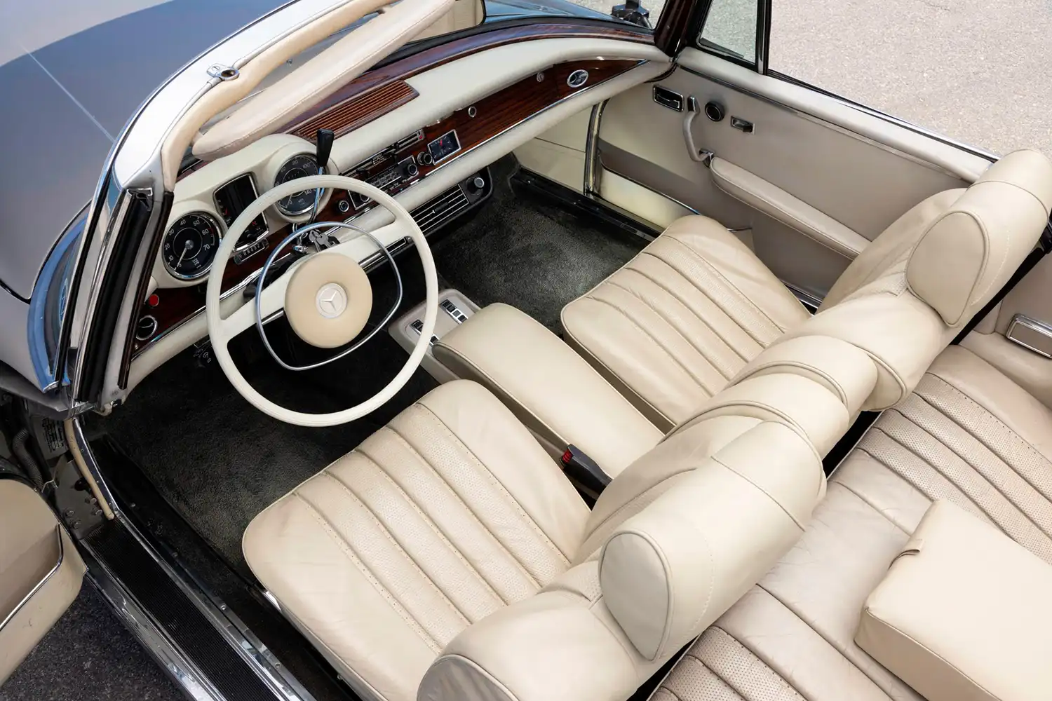 1969 Mercedes-Benz 280SE Cabriolet