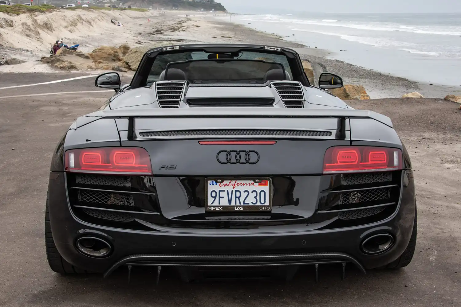 Phantom Black 2011 Audi R8 Spyder