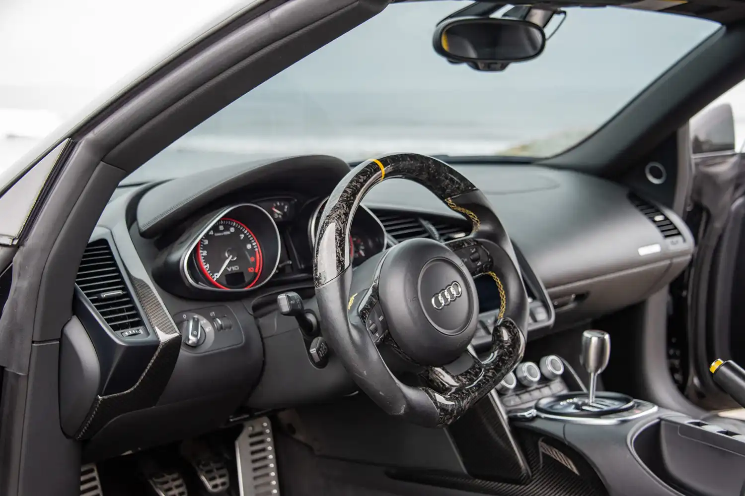 Phantom Black 2011 Audi R8 Spyder
