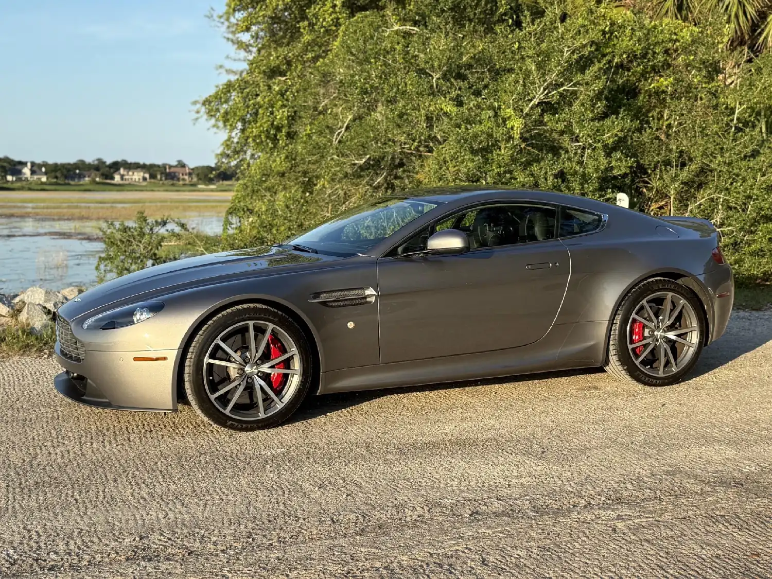 2014 Aston Martin V8 Vantage