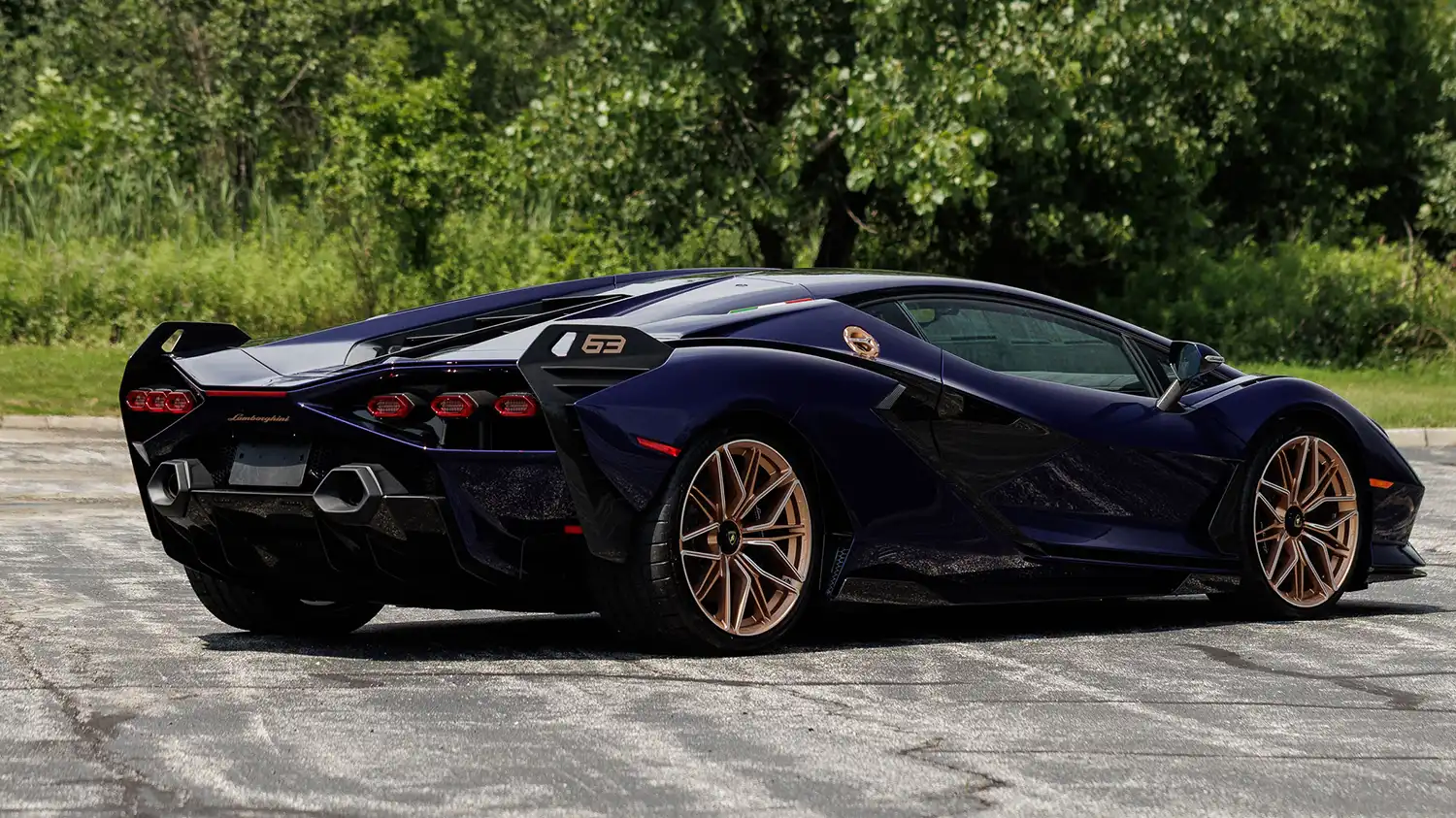 2021 Lamborghini Sián FKP 37