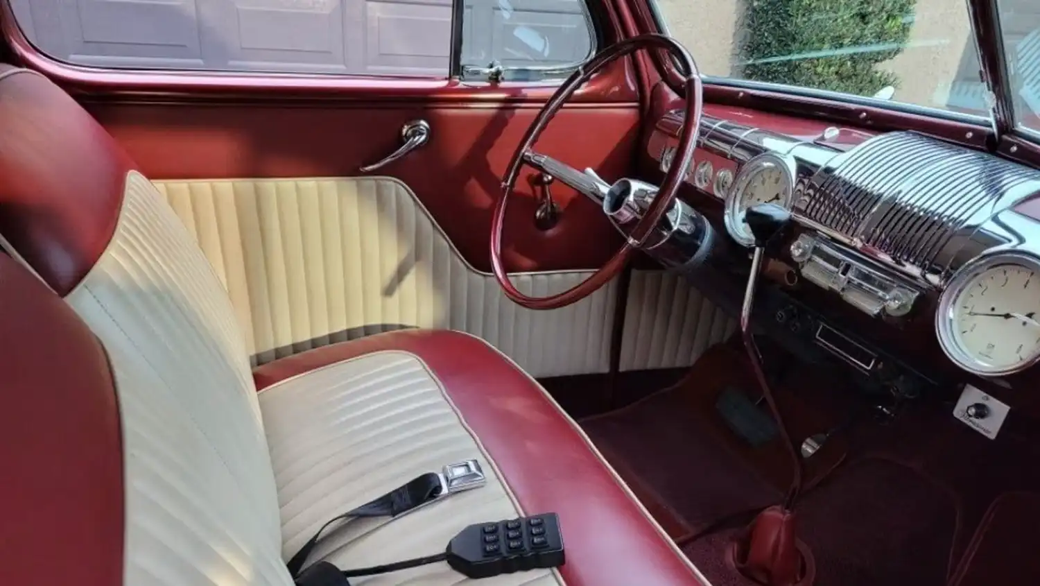 1947 Ford Super Deluxe Coupe