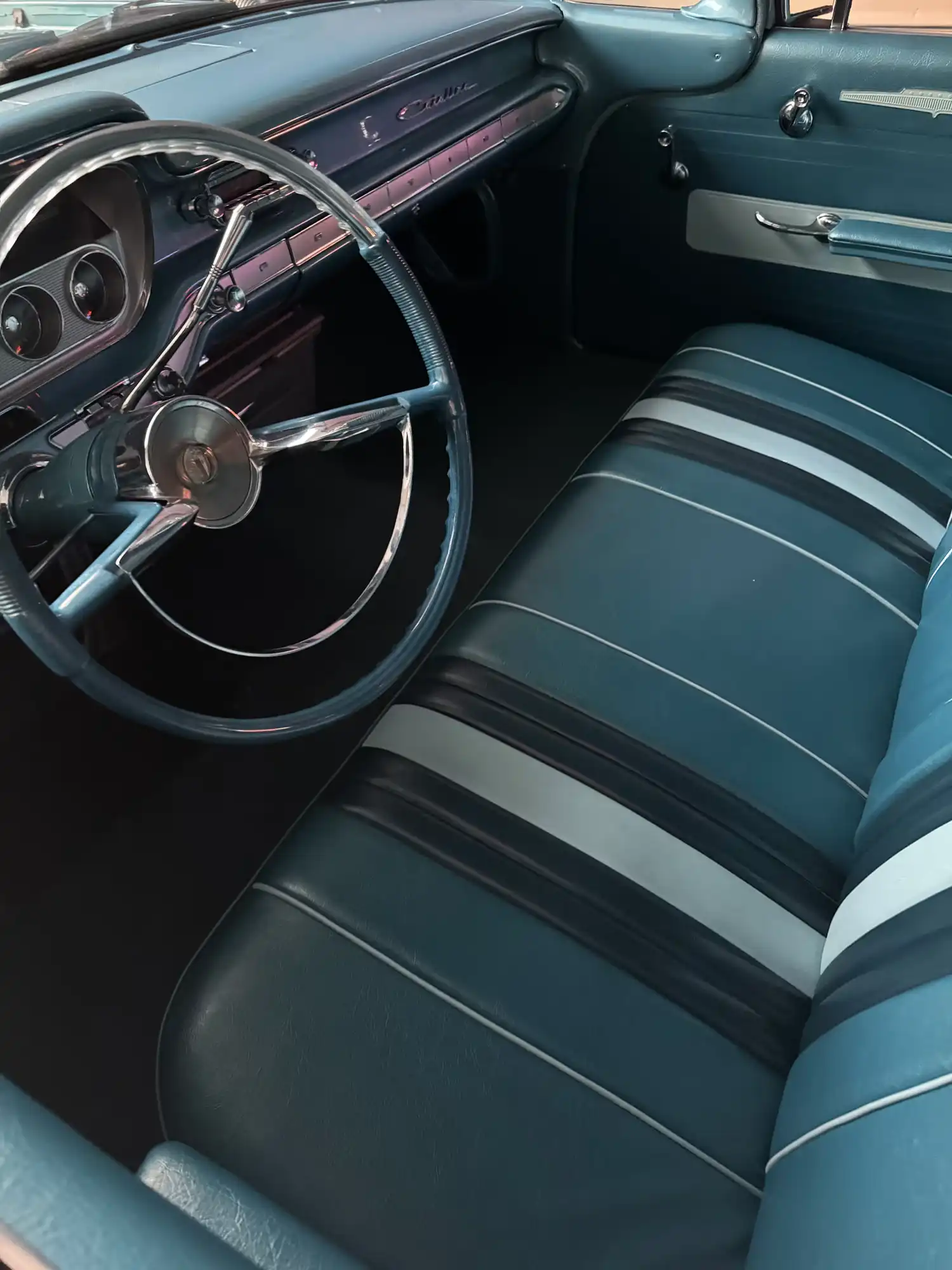 1960 Pontiac Catalina Safari Wagon