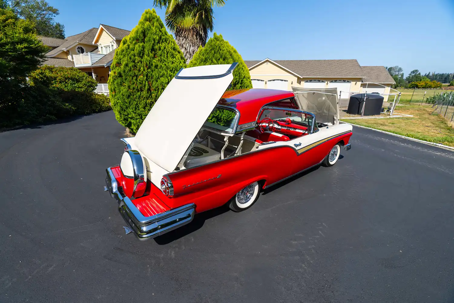 1957 Ford Fairlane 500 Skyliner