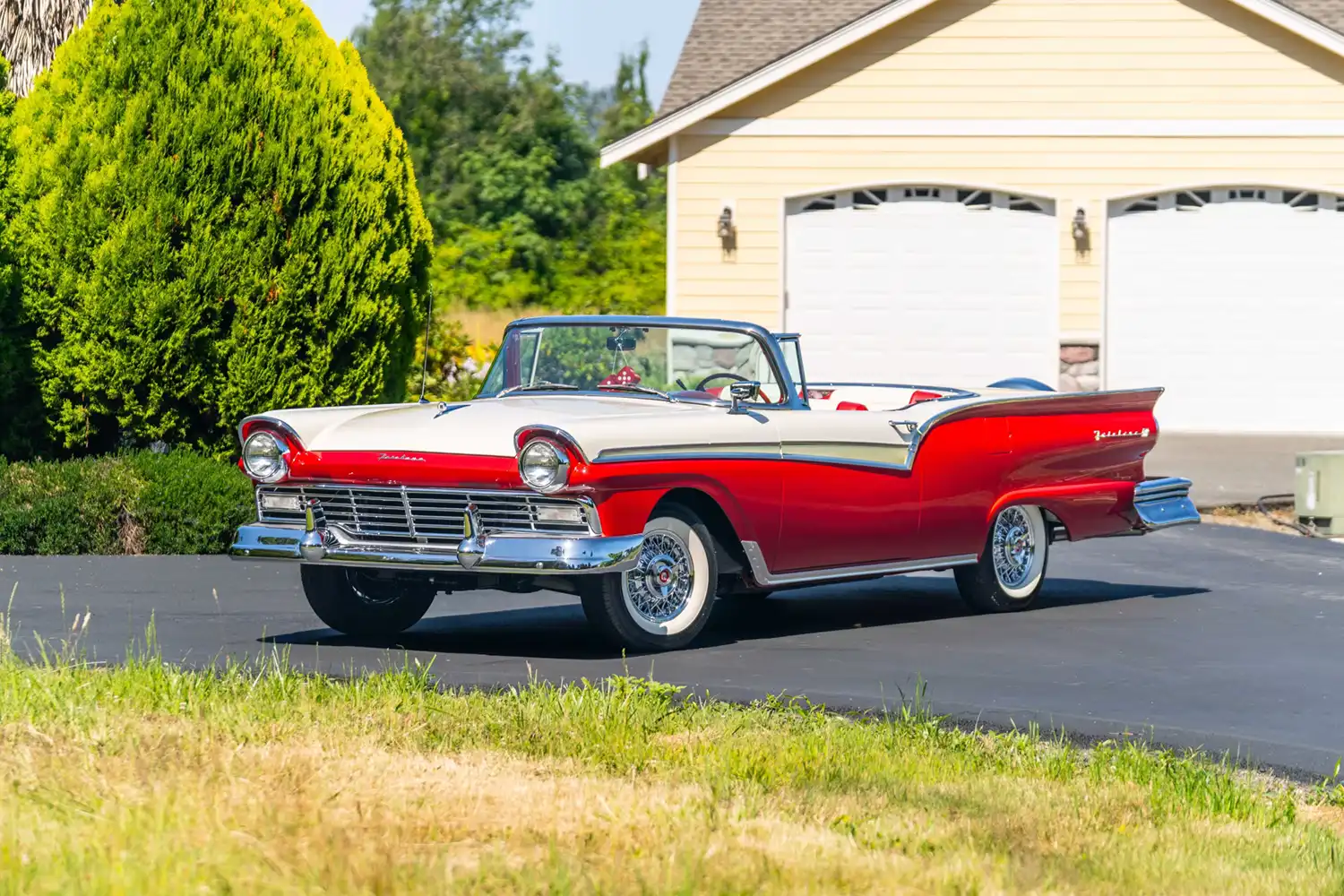 1957 Ford Fairlane 500 Skyliner