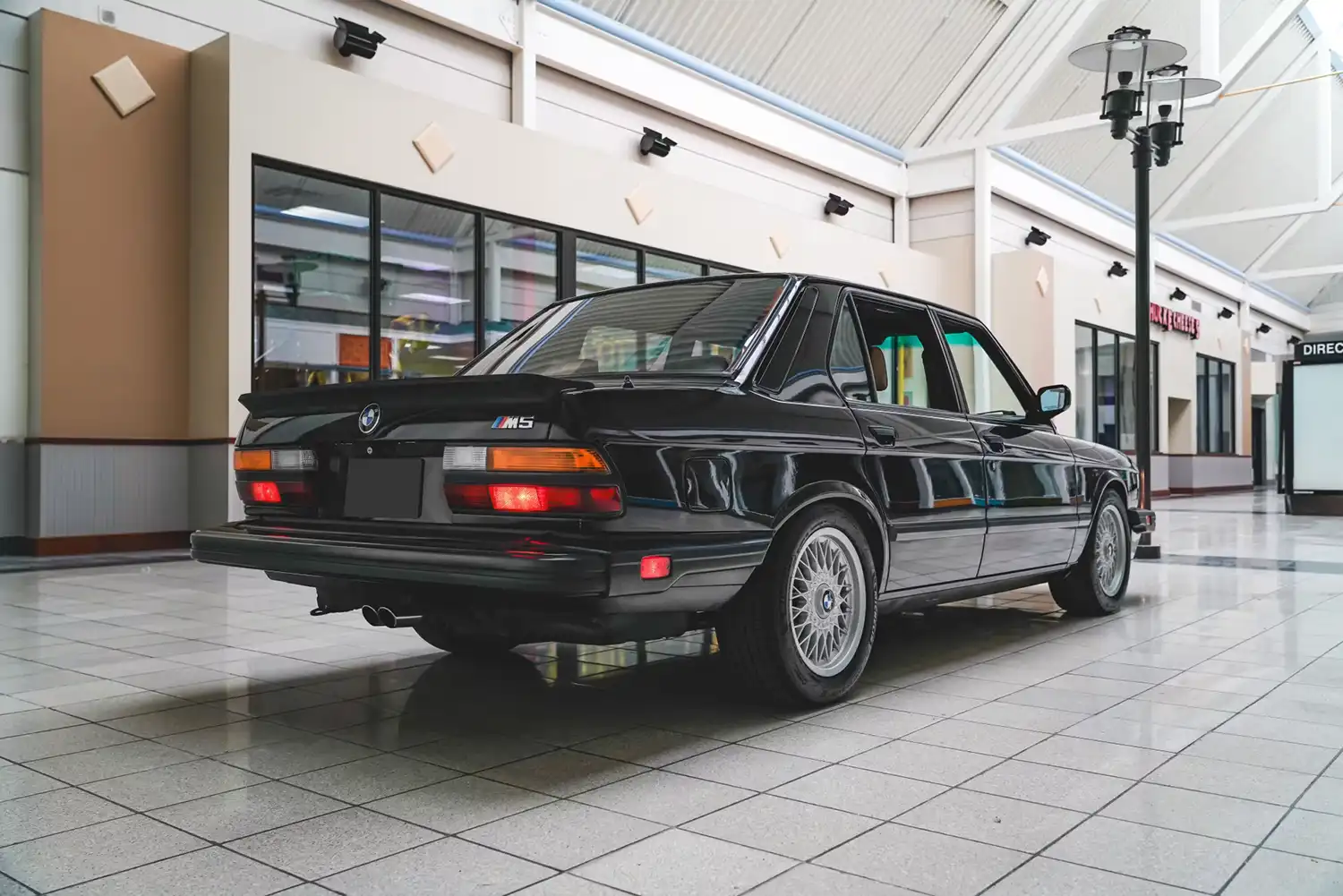 1988 BMW M5