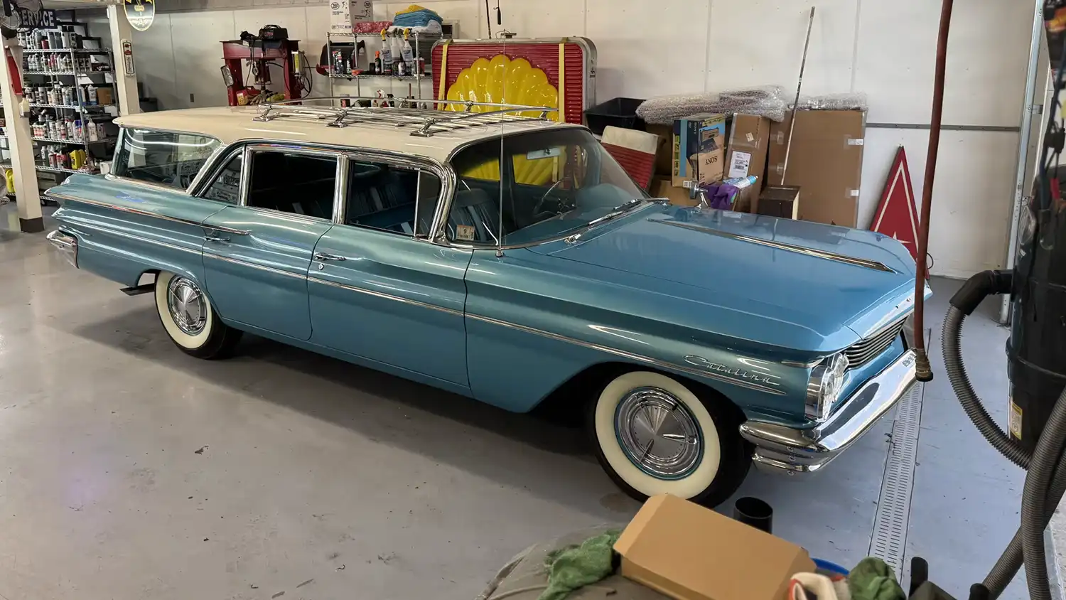1960 Pontiac Catalina Safari Wagon