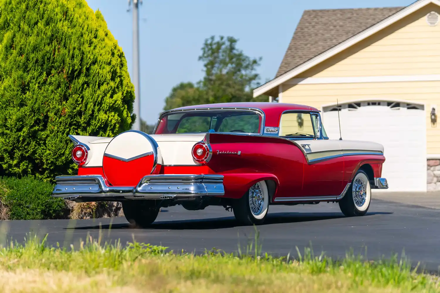 1957 Ford Fairlane 500 Skyliner
