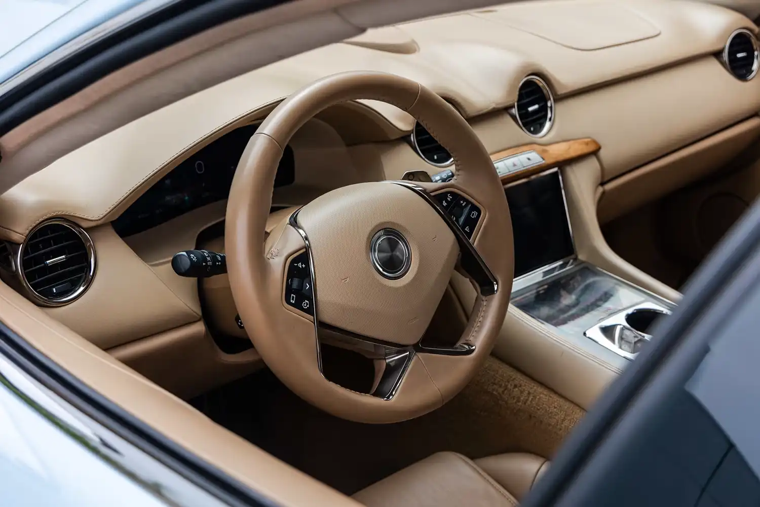 2018 Karma Revero