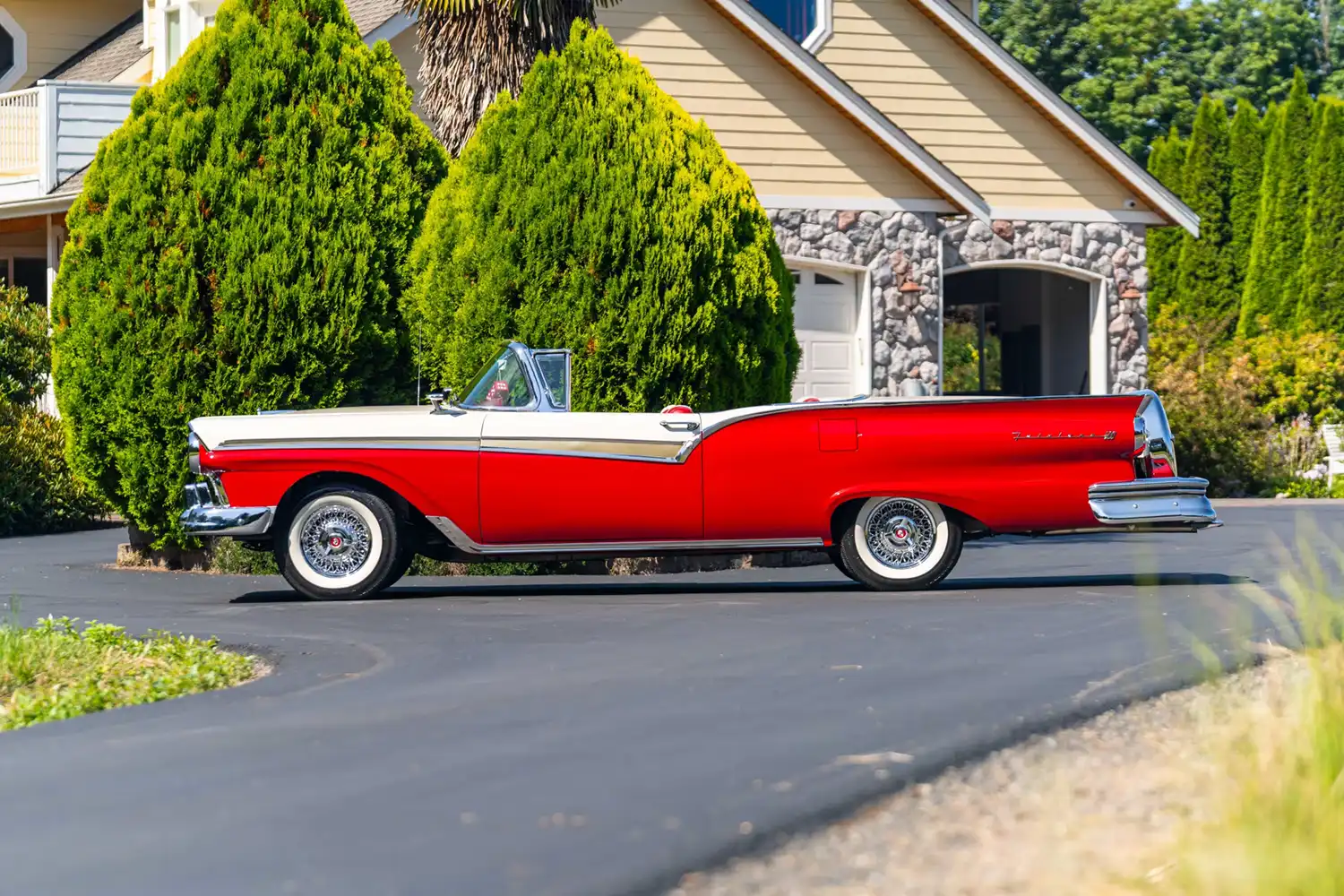 1957 Ford Fairlane 500 Skyliner