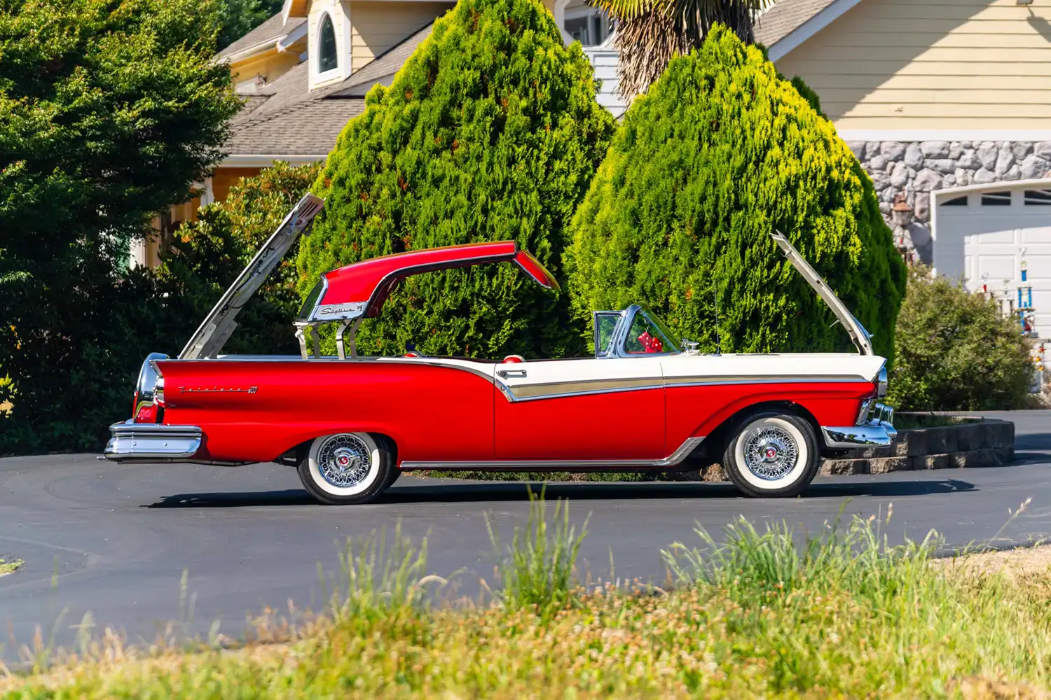 1957 Ford Fairlane 500 Skyliner