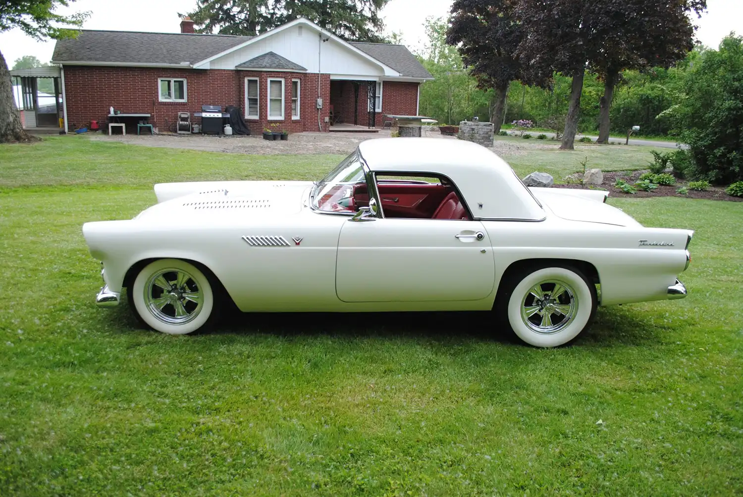 1955 Ford Thunderbird
