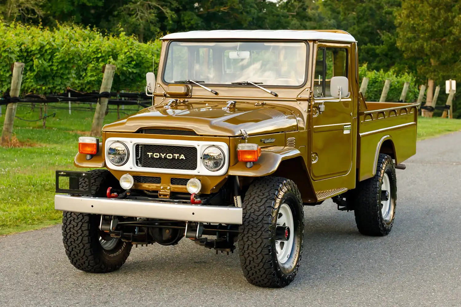 1982 Toyota Land Cruiser FJ45 Pickup