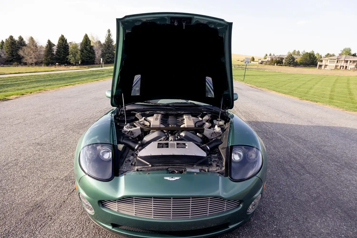 2002 Aston Martin V12 Vanquish