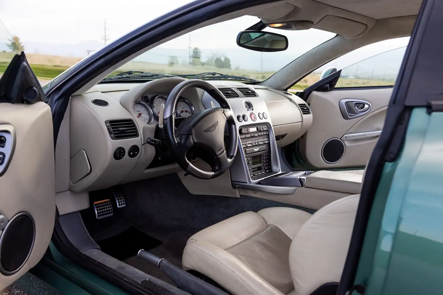 2002 Aston Martin V12 Vanquish