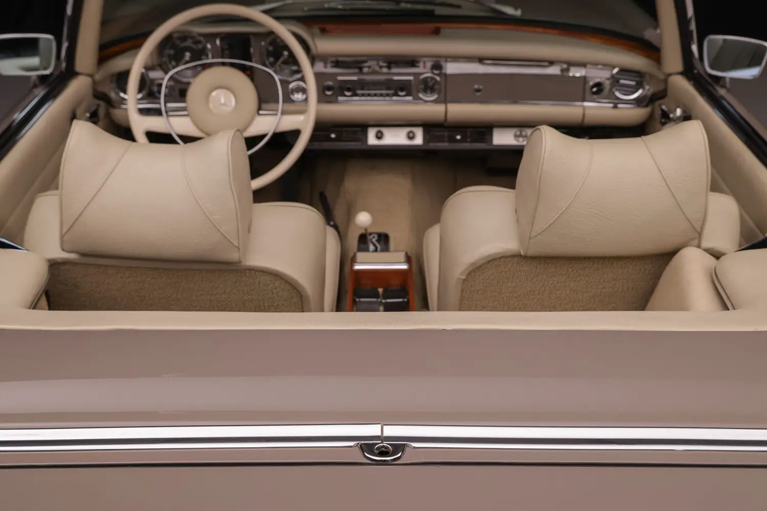 1969 Mercedes-Benz 280SL