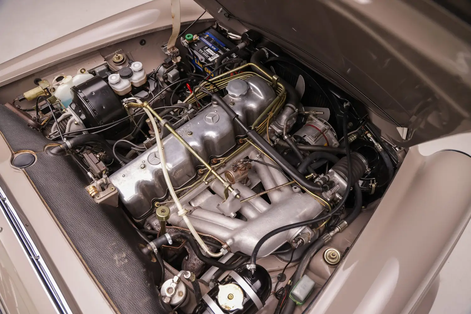 1969 Mercedes-Benz 280SL