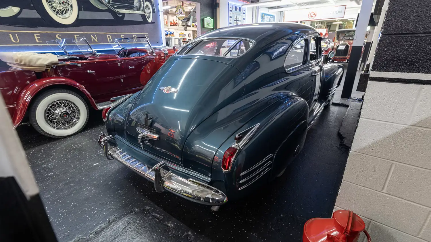 1941 Cadillac Series 61 Sedanette