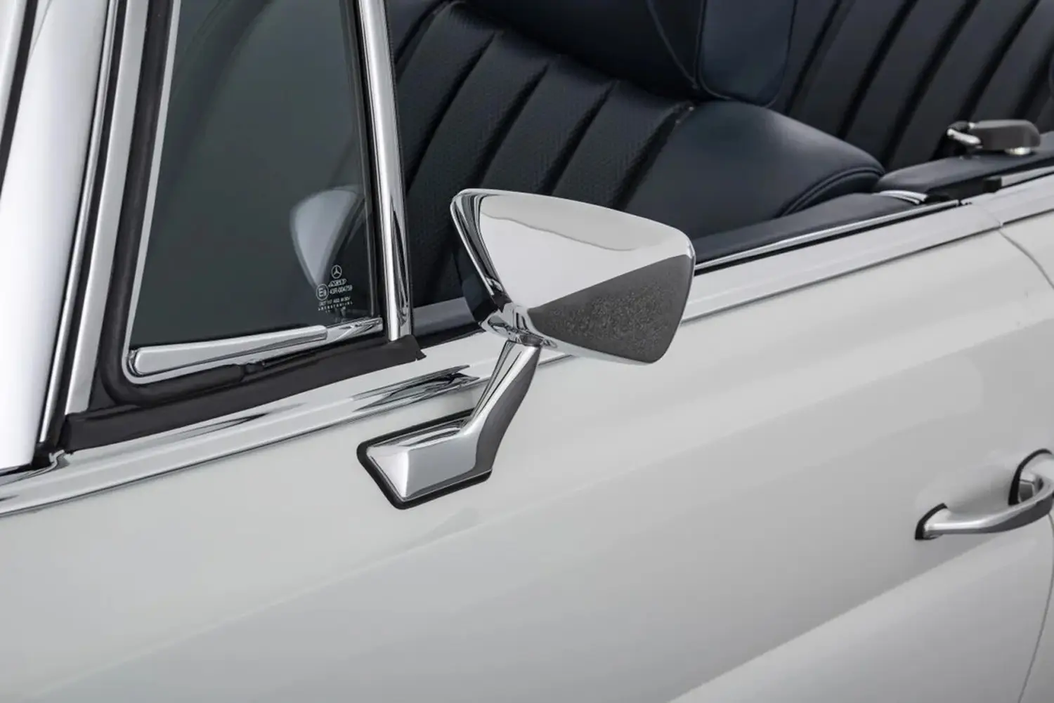 Brabus-Restored Mercedes-Benz 280 SE 3.5