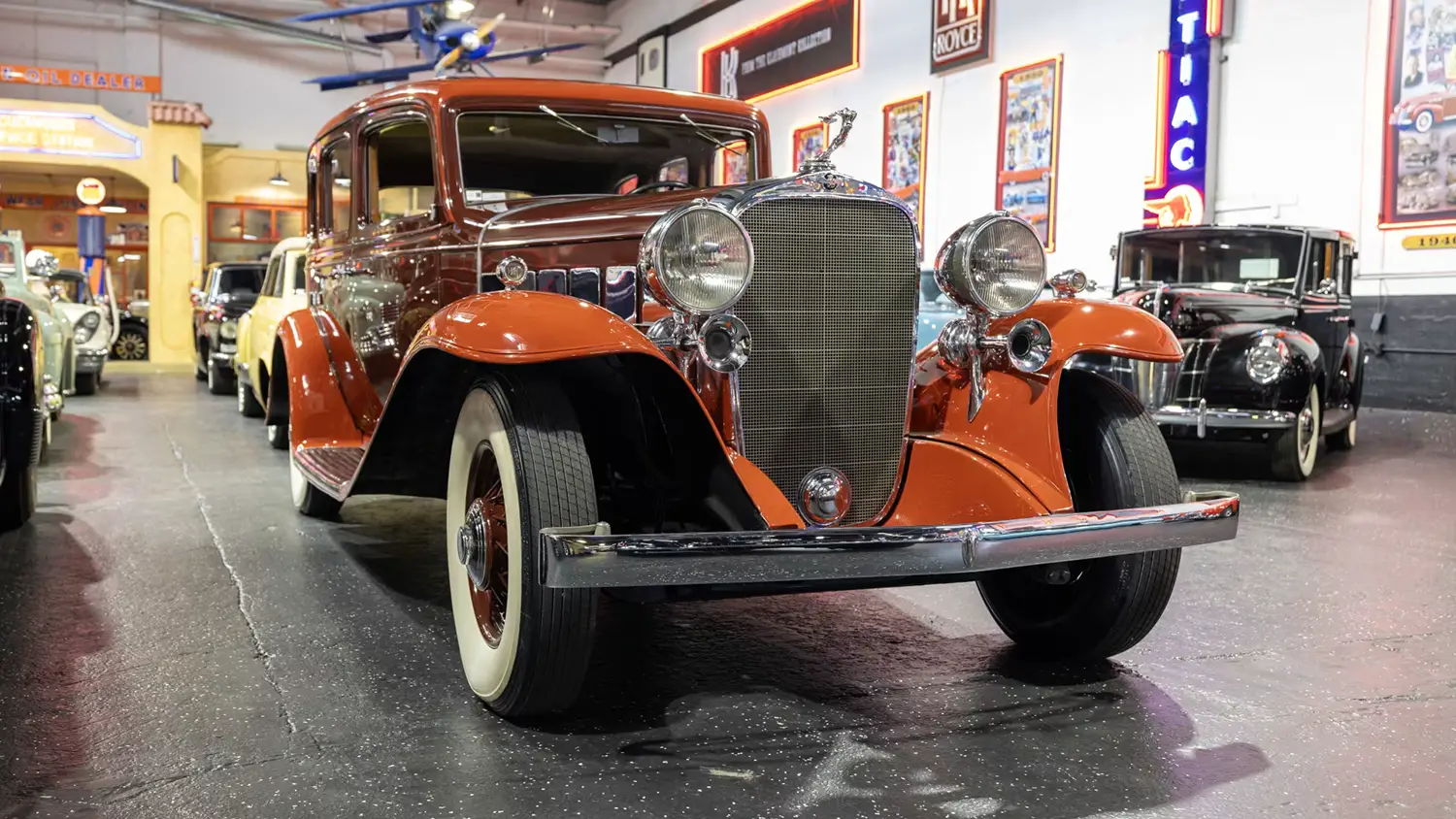 1932 Cadillac Series 355-B