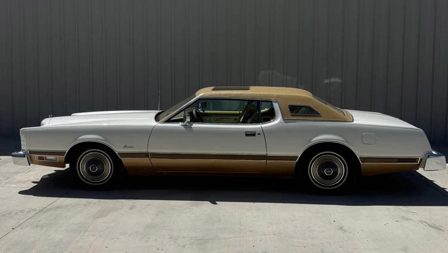 1974 Ford Thunderbird