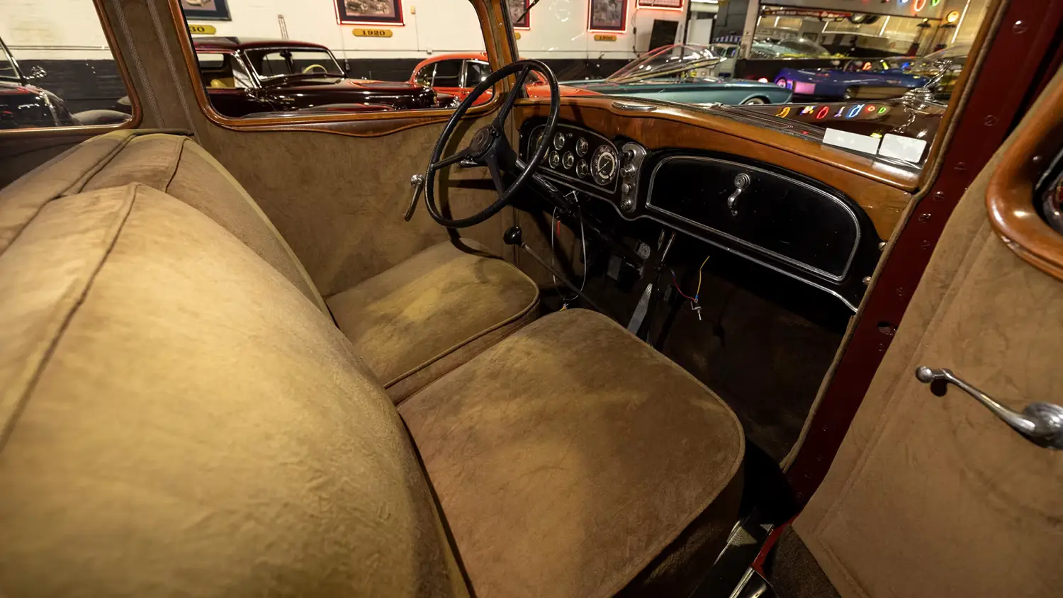 1932 Cadillac Series 355-B