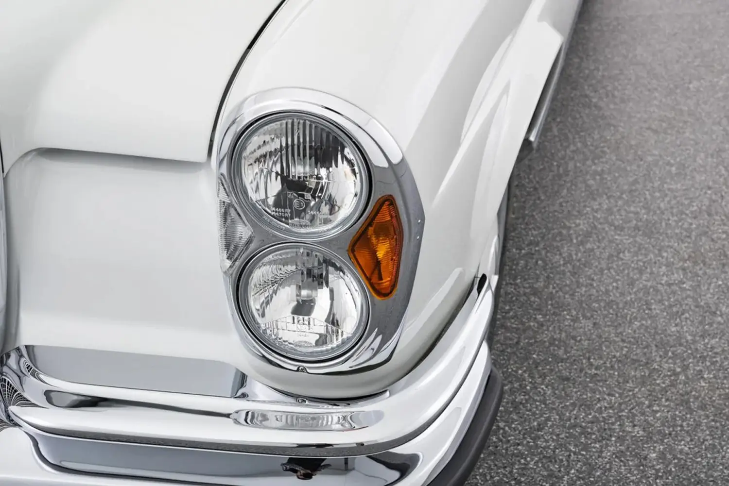 Brabus-Restored Mercedes-Benz 280 SE 3.5