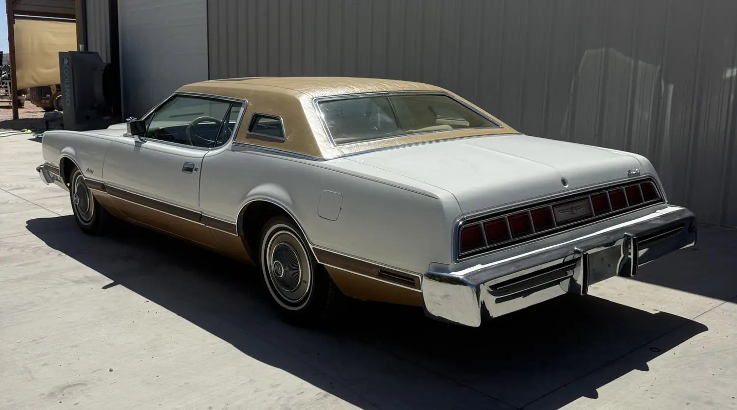 1974 Ford Thunderbird