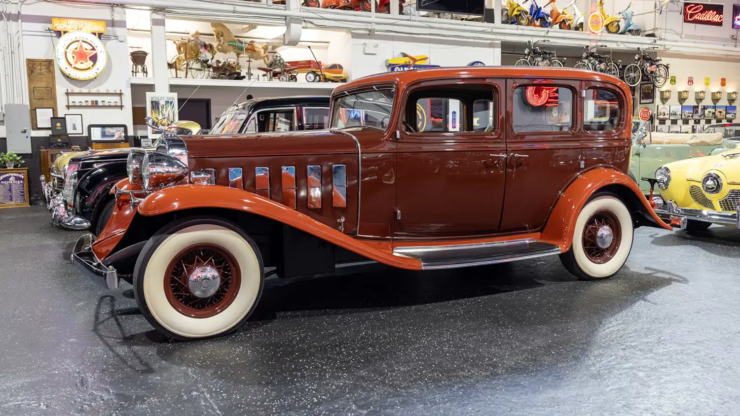 1932 Cadillac Series 355-B