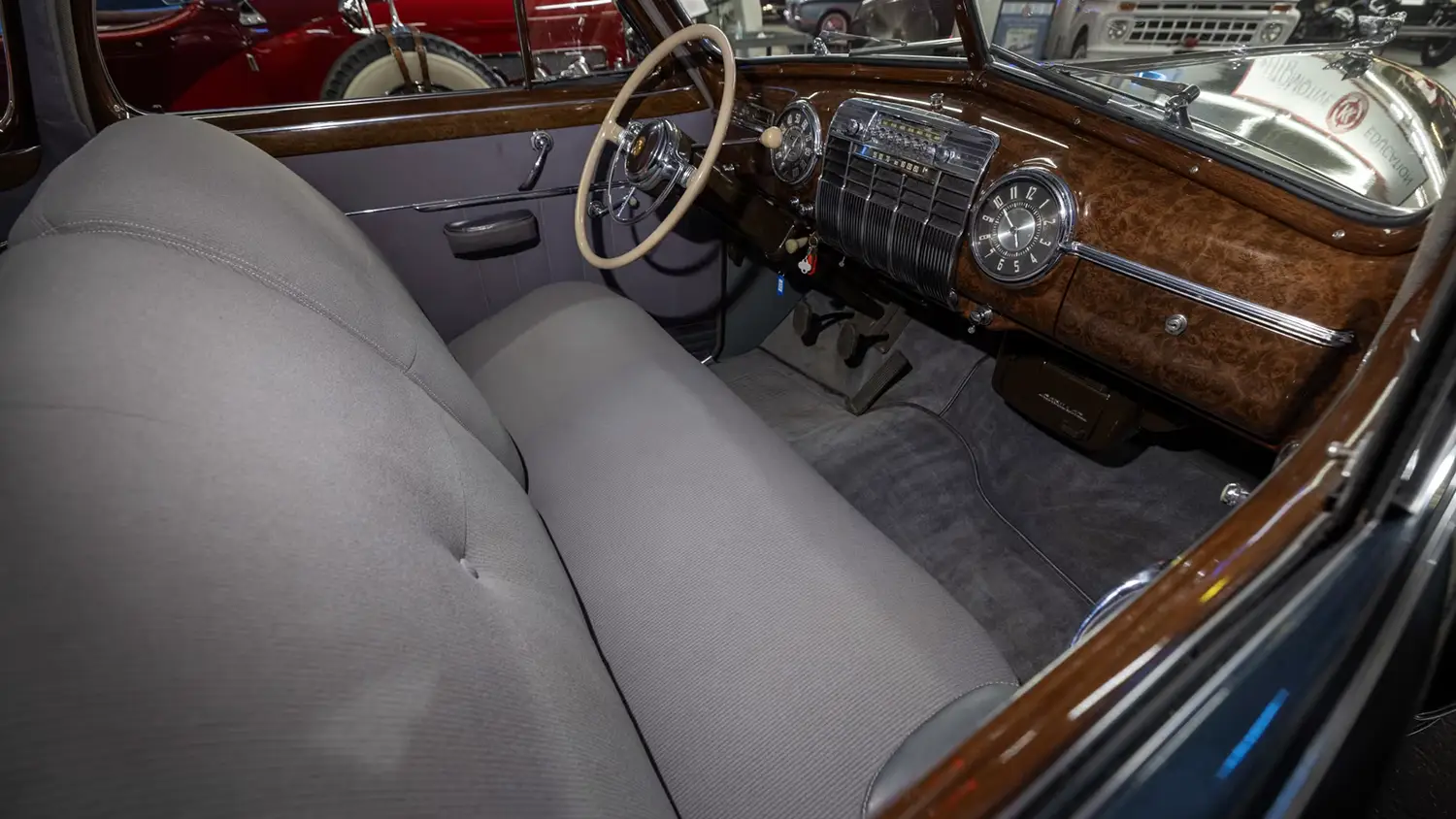 1941 Cadillac Series 61 Sedanette
