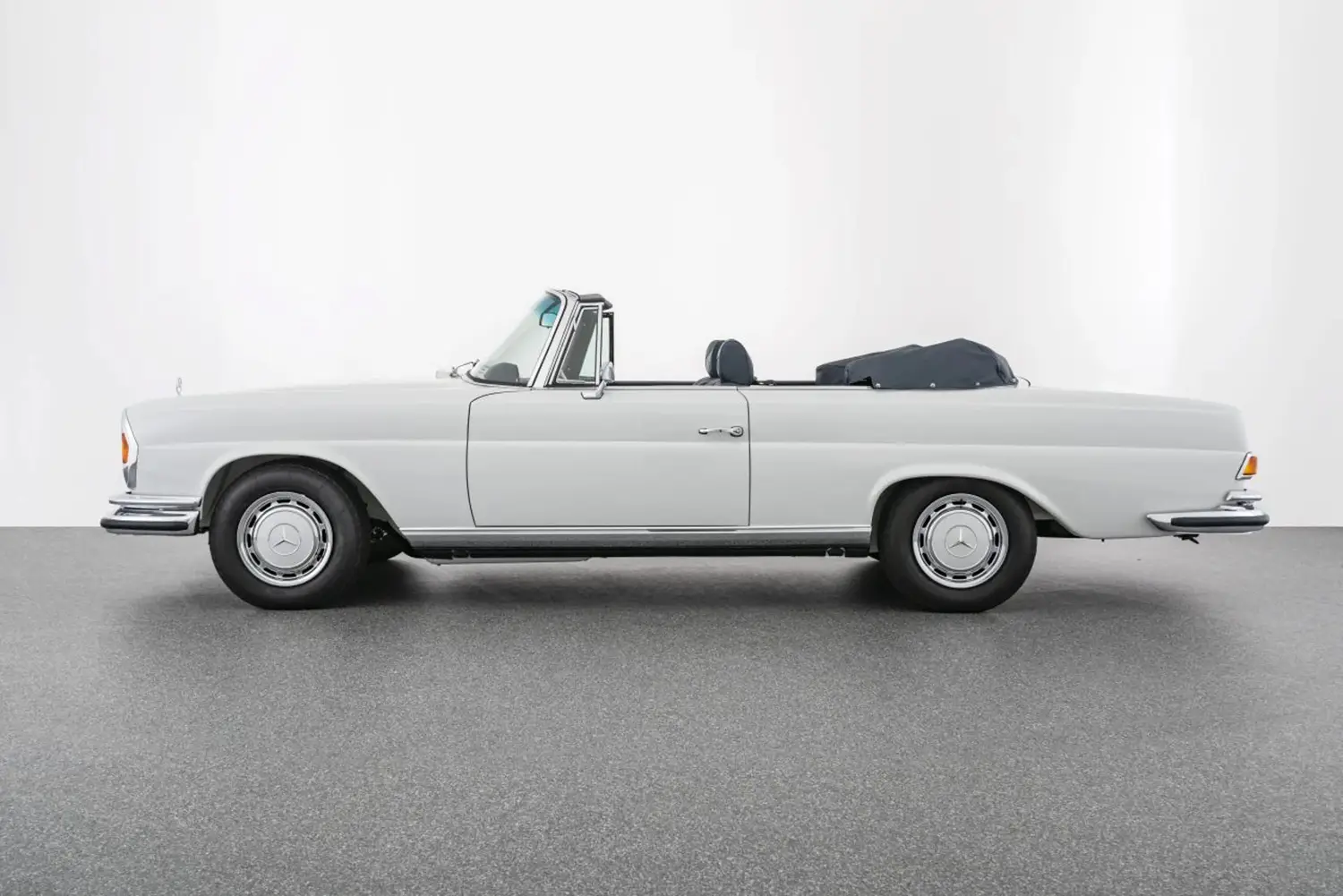 Brabus-Restored Mercedes-Benz 280 SE 3.5