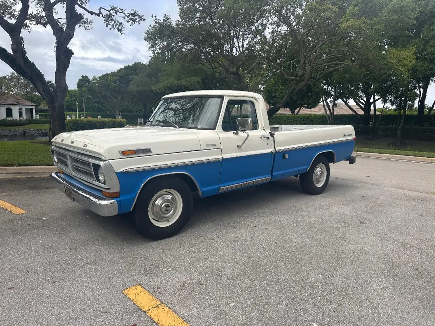 1971 Ford F-250 Sport Custom Camper Special
