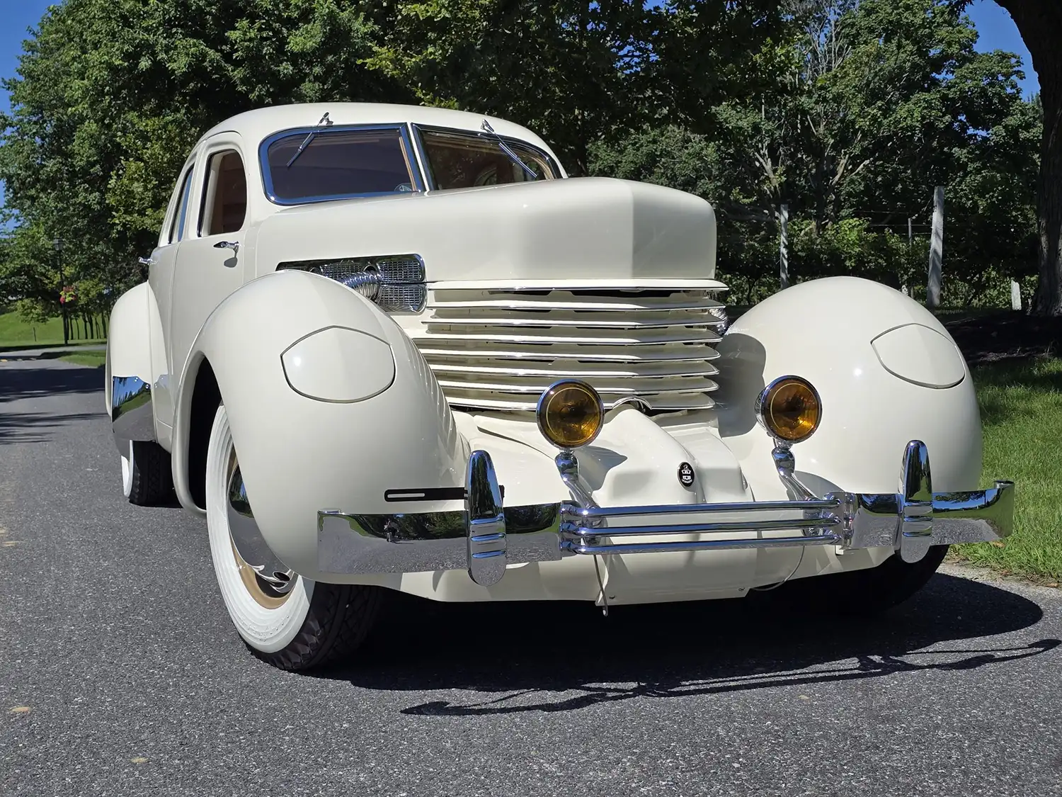 1937 Cord 812 Custom Berline