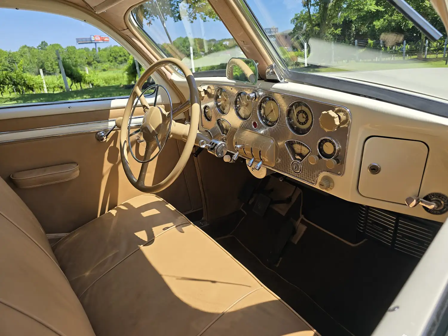 1937 Cord 812 Custom Berline