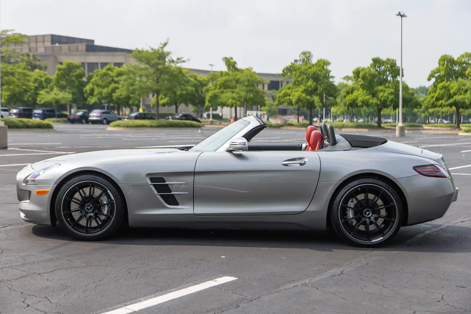 2012 Mercedes-Benz SLS AMG Roadster
