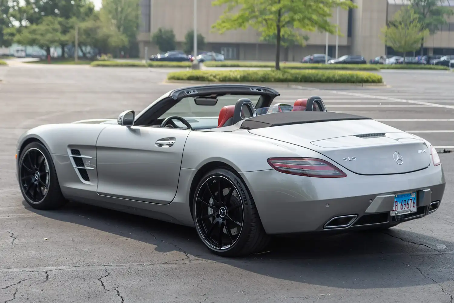 2012 Mercedes-Benz SLS AMG Roadster