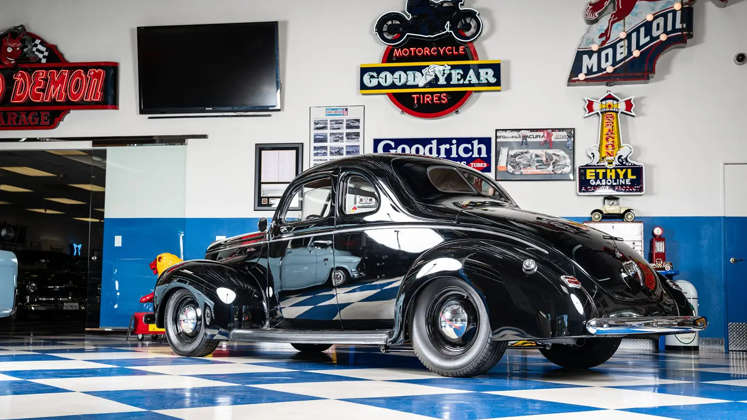 1940 Ford Coupe Hot Rod