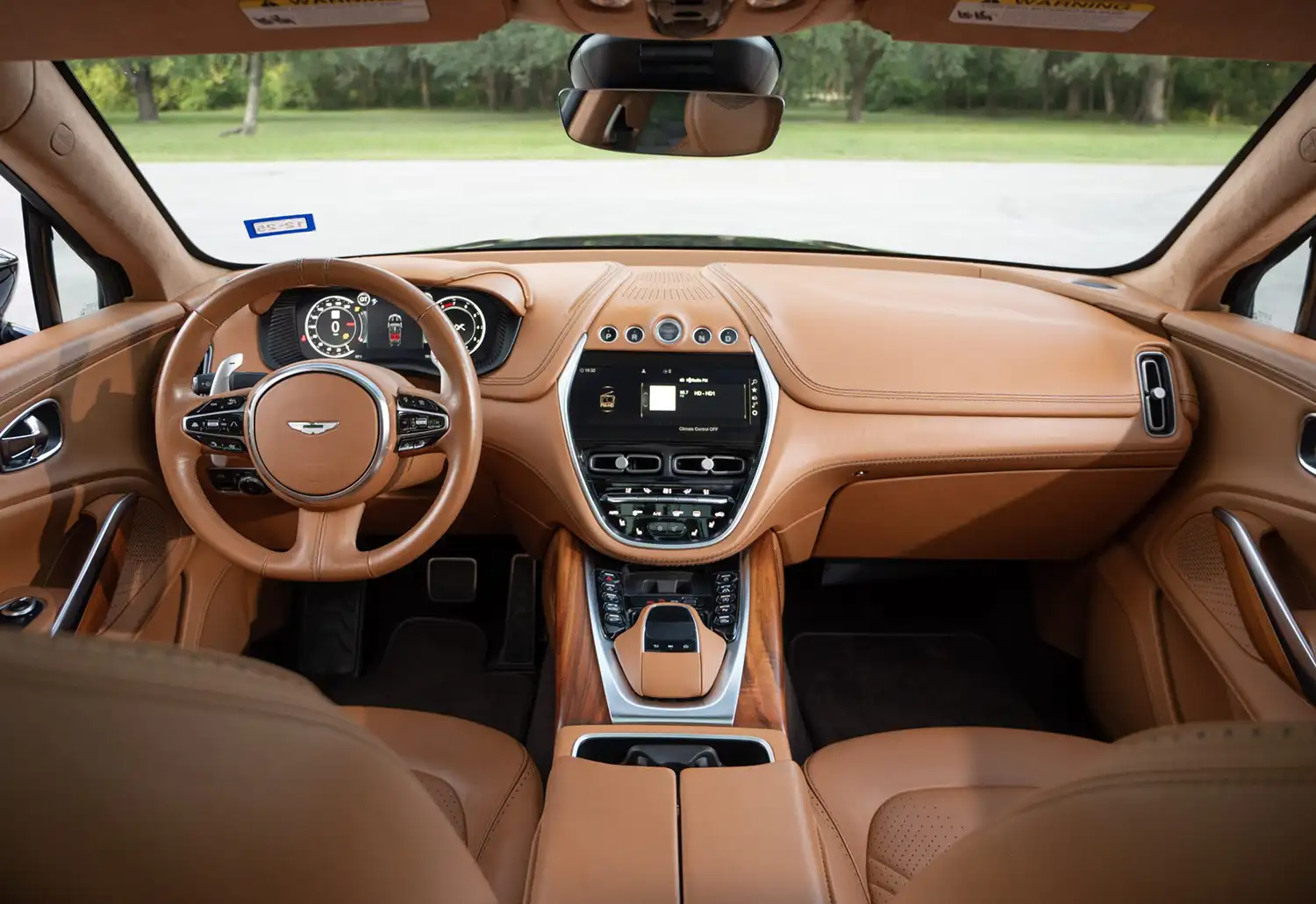 2021 Aston Martin DBX