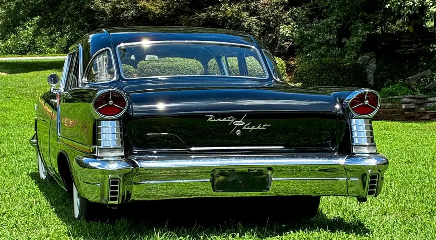 1957 Oldsmobile Starfire 98 Sedan