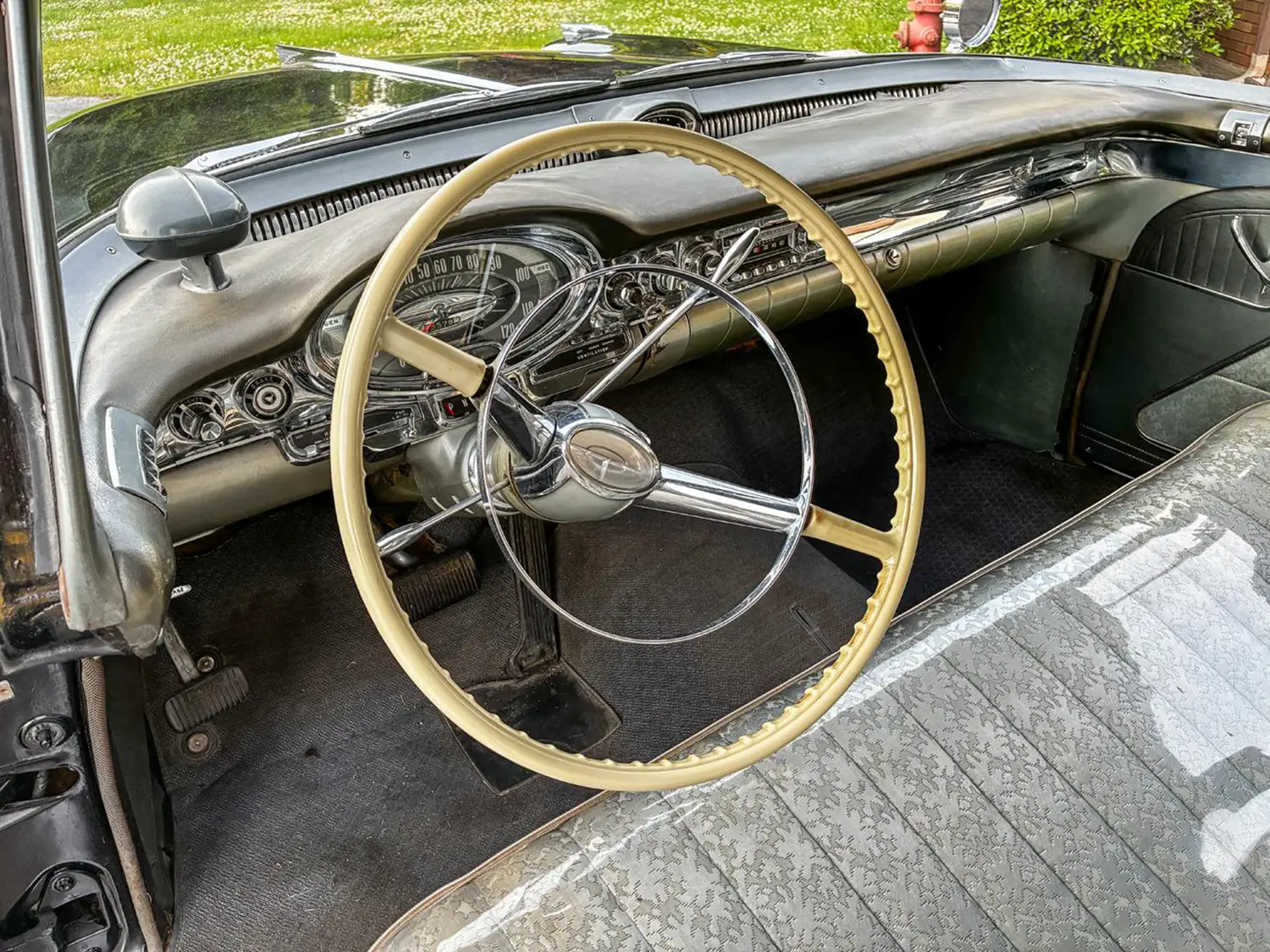 1957 Oldsmobile Starfire 98 Sedan