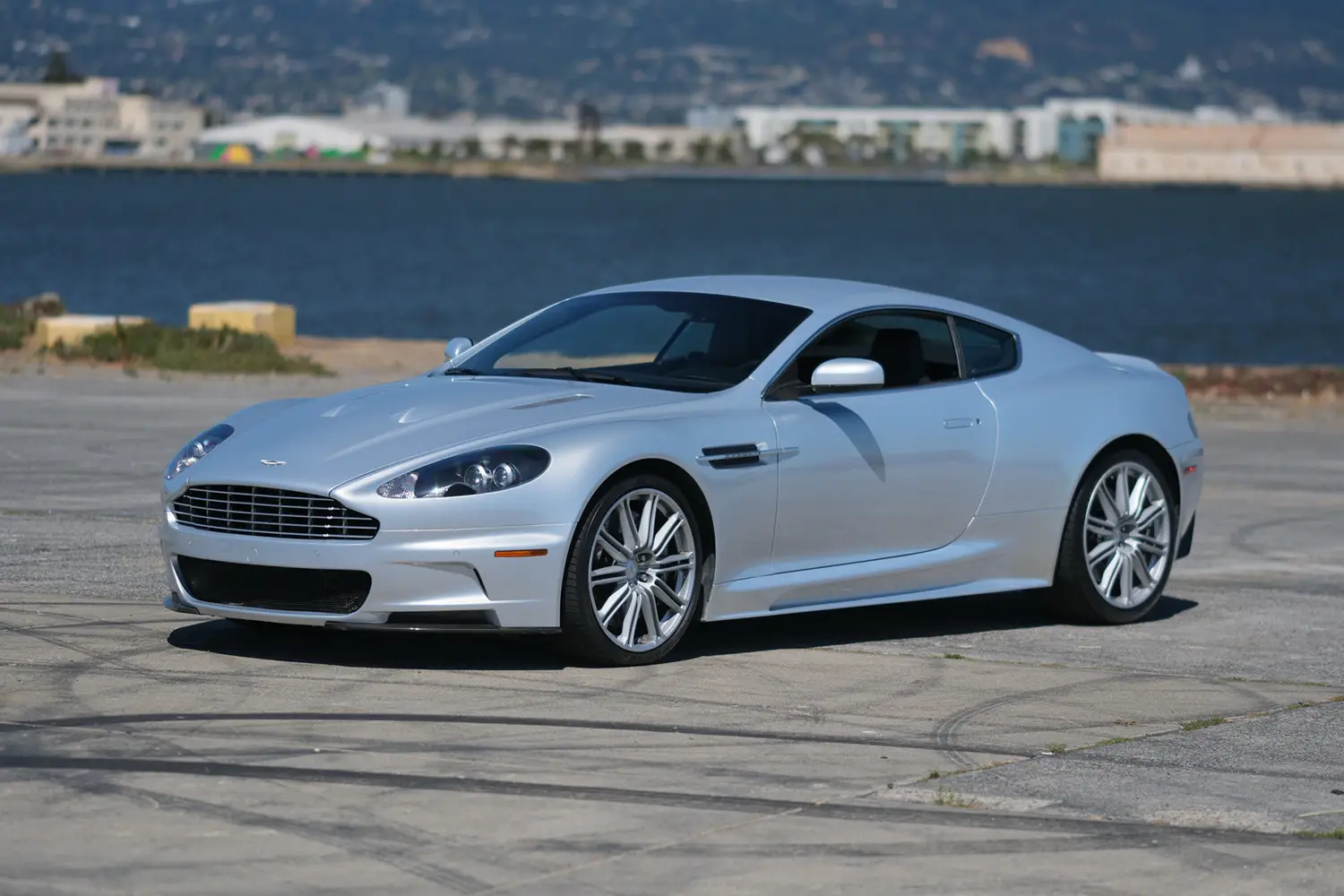 2009 Aston Martin DBS 6-Speed