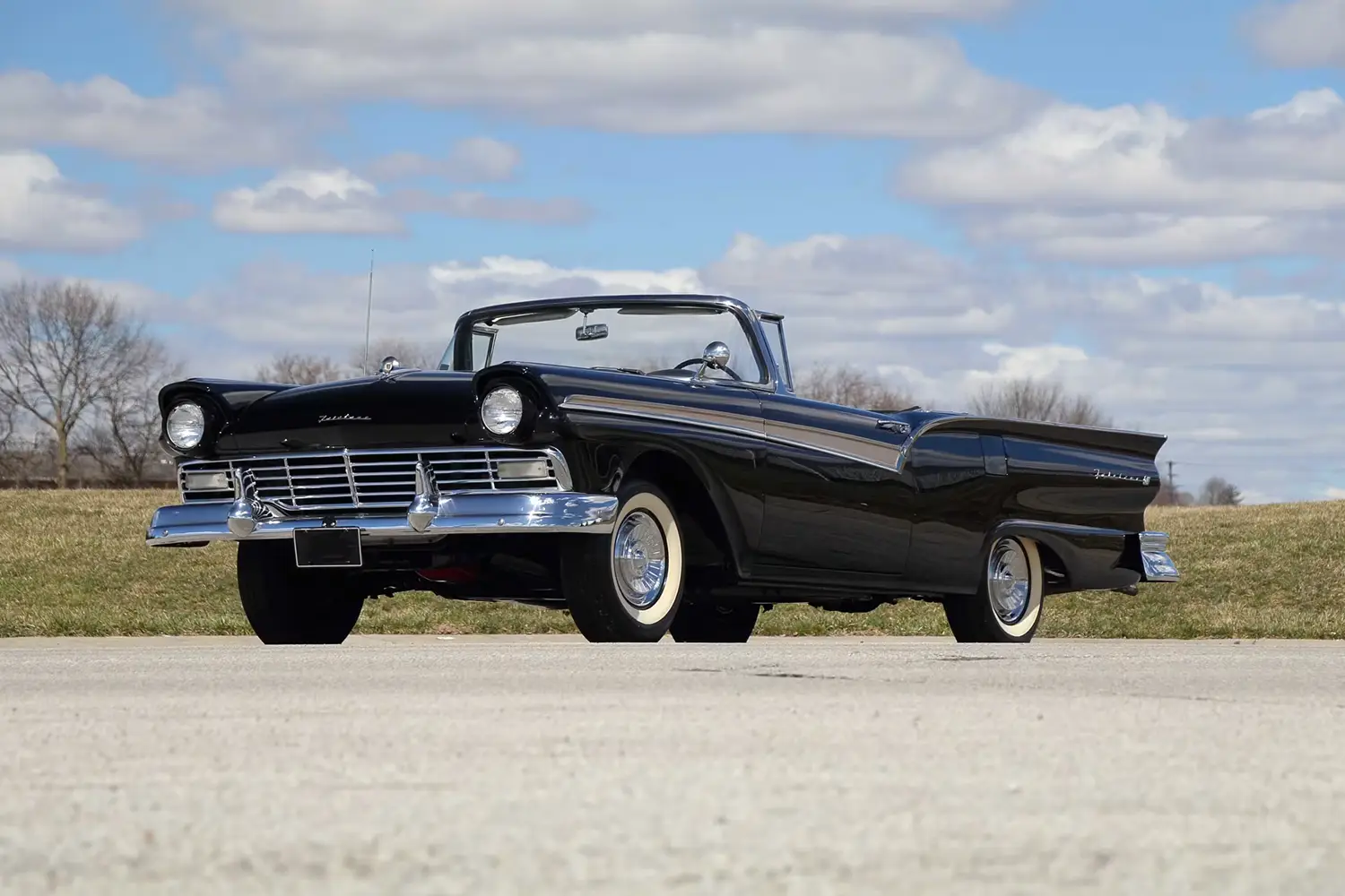 1957 Ford Fairlane 500 F-Code Skyliner