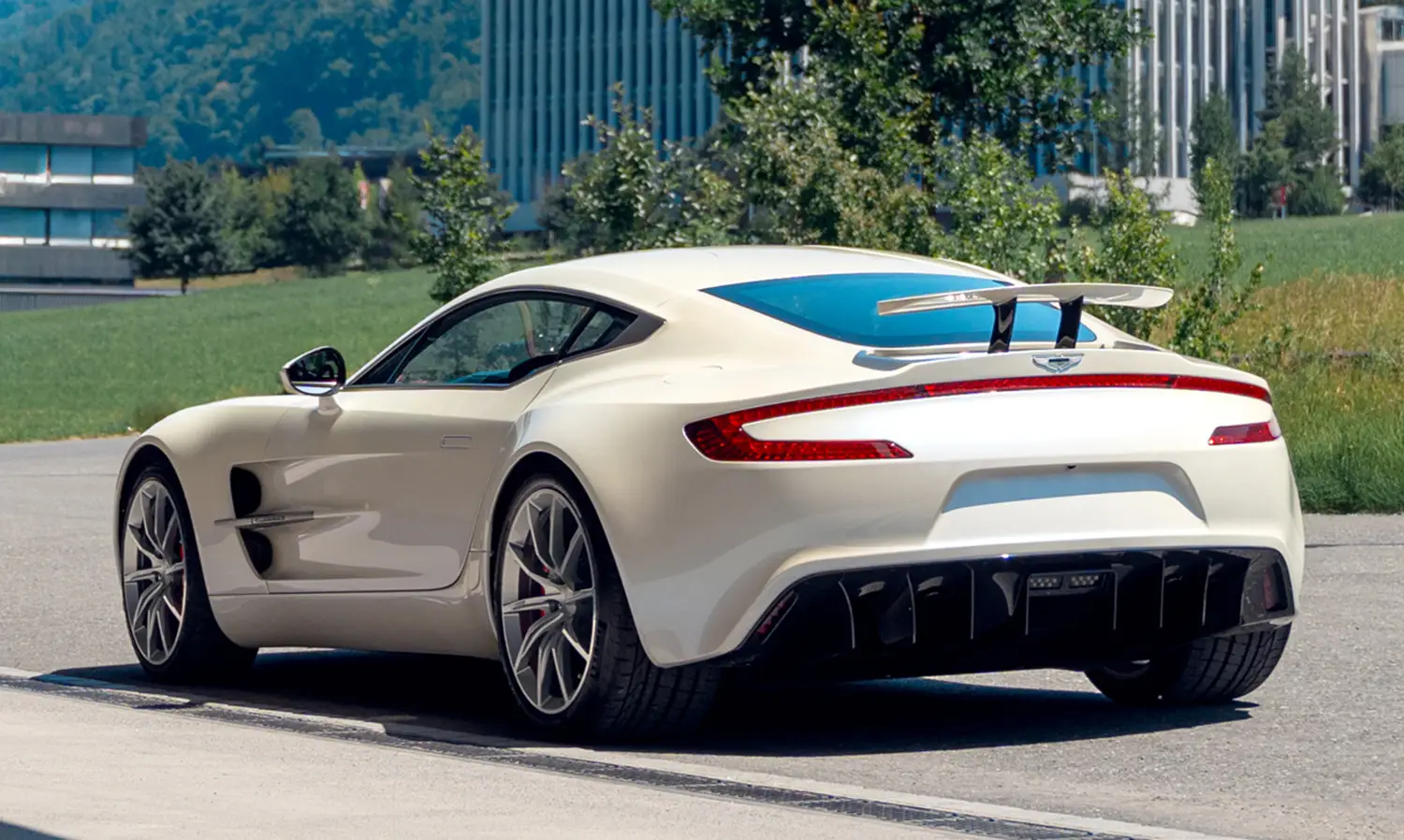 2010 Aston Martin One-77