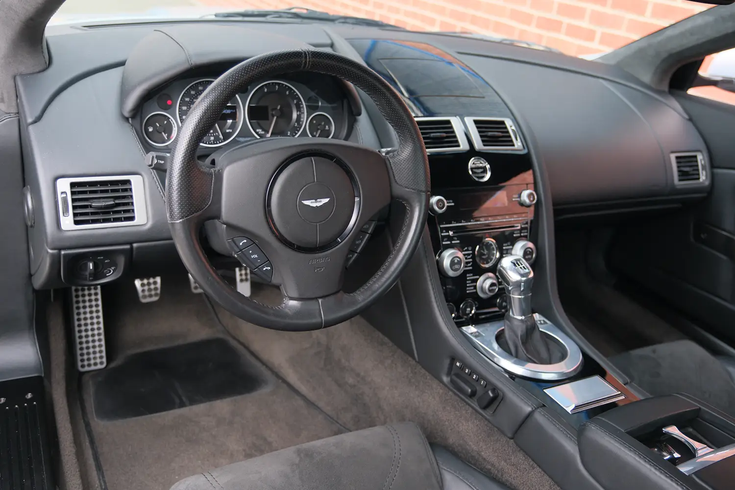 2009 Aston Martin DBS 6-Speed