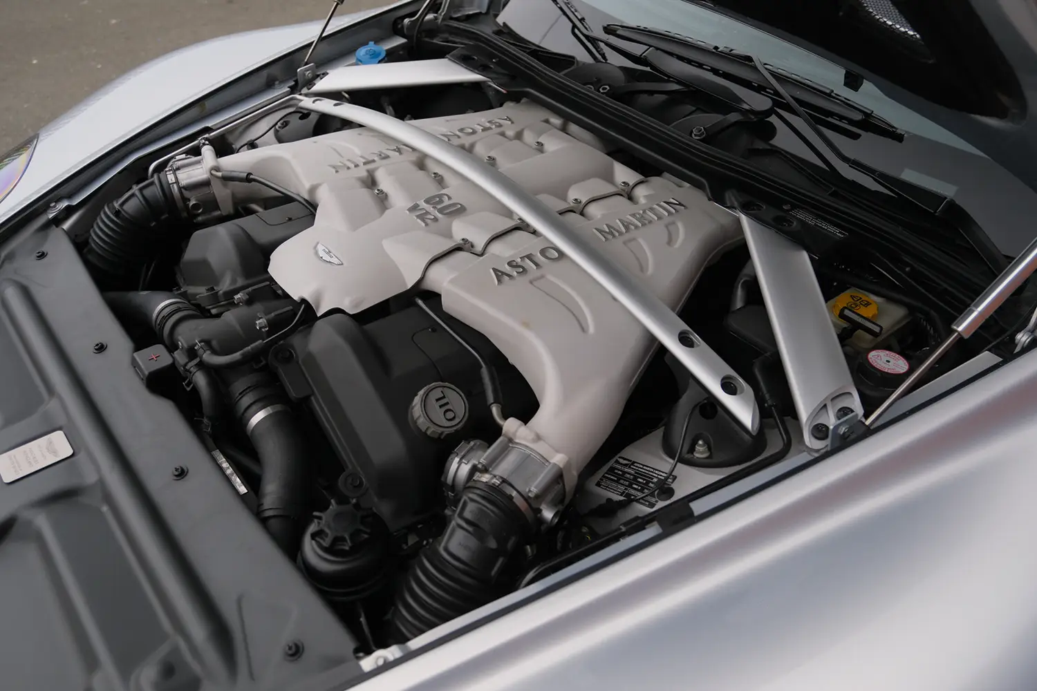 2009 Aston Martin DBS 6-Speed