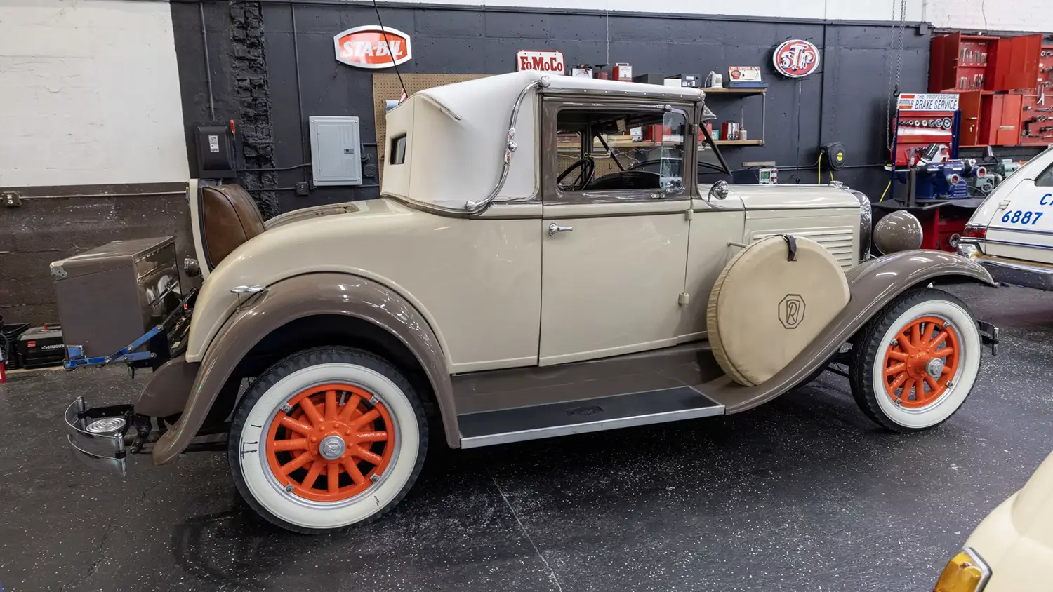 1929 Marmon Model 68 Roosevelt Coupe